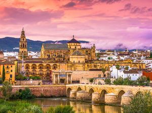 17 Rekomendasi Tempat Wisata untuk Traveler yang Singgah ke Andalusia
