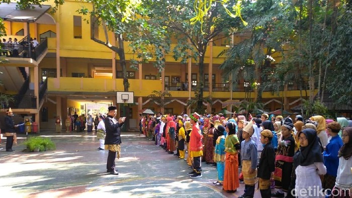 Bebas Difteri, Pelajar MIN 1 Malang upacara sumpah pemuda