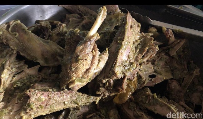 Cara Masak Bebek Agar Empuk dan Tak Bau Amis