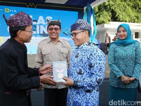 Pemkab Banyuwangi Fasilitasi Ribuan Warga Kejar Paket B dan C Online