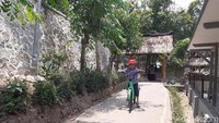 Sedikit saran, sebaiknya traveler juga menyiapkan perbekalan air yang memadai, karena di area puncak tak ada sumber air (Yudha/detikcom)