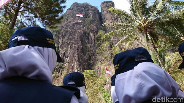 Upacara Hari Sumpah Pemuda di Trenggalek/