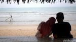 Berkunjung ke Pantai Tanjung di Pulau Terdepan Indonesia