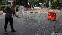 Setidaknya, ada 3 titik pengamanan, yaitu kawasan Patung Kuda, gedung DPR-MPR, dan Bundaran Hotel Indonesia (HI).