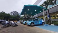 Tahun ini PLN berencana membangun 10 SPKLU di seluruh Indonesia. Secara berangsur sampai tahun depan, diharapkan jumlahnya terus bertambah, guna menunjang hadirnya perangkat kendaraan listrik mulai dari mobil listrik berbasis baterai, skuter (motor listrik), dan berbagai kendaraan listrik lainnya. Istimewa/PLN.