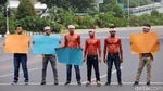 Massa Mahasiswa Halu Oleo Kendari Gelar Aksi di Patung Kuda