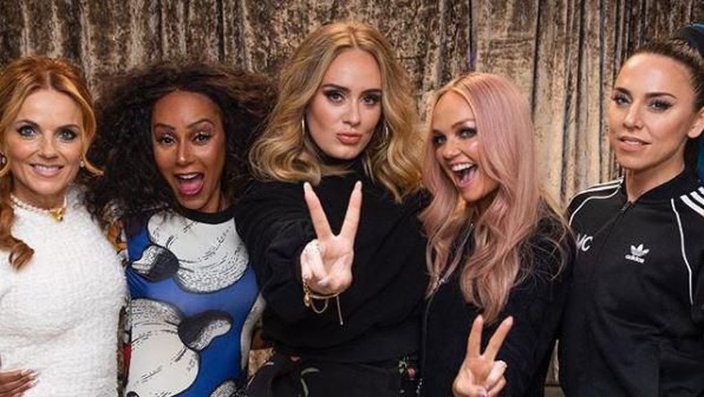 Berat Turun 19 Kg, Adele Dapat Baju Gratis dari Victoria Beckham Berat Turun 19 Kg, Adele Dapat Baju Gratis dari Victoria Beckham