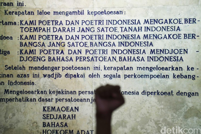 Bahasa Indonesia Bahasa Atau Sekadar Salah Satu Dialek Melayu