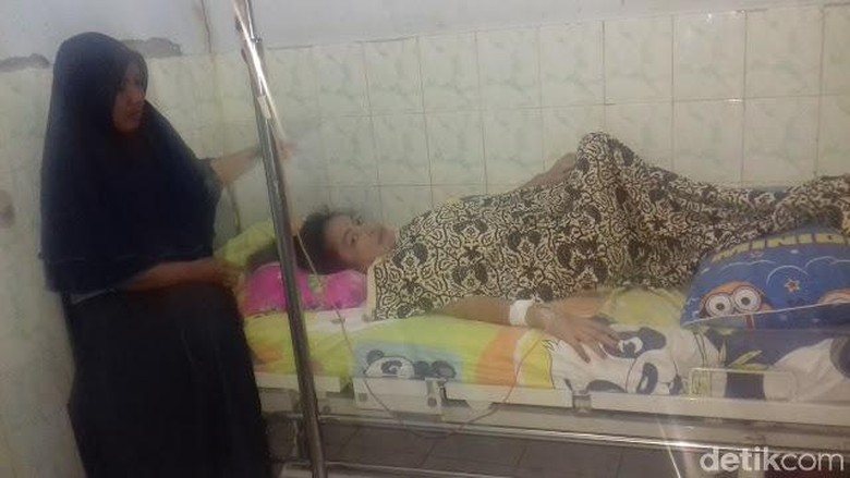 Tolong! Tukang Gorengan di Dompu NTB Butuh Biaya Operasi Kanker Payudara Tolong! Tukang Gorengan di Dompu NTB Butuh Biaya Operasi Kanker Payudara