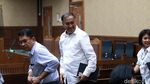 Senyum Markus Nari Usai Dituntut 9 Tahun Bui