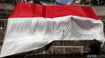 Potret Bendera Merah Putih Raksasa di Peringatan Sumpah Pemuda