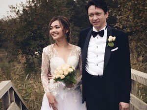 Rina Nose Tegaskan Tak Pindah Agama Saat Nikah dengan Josscy Aartsen