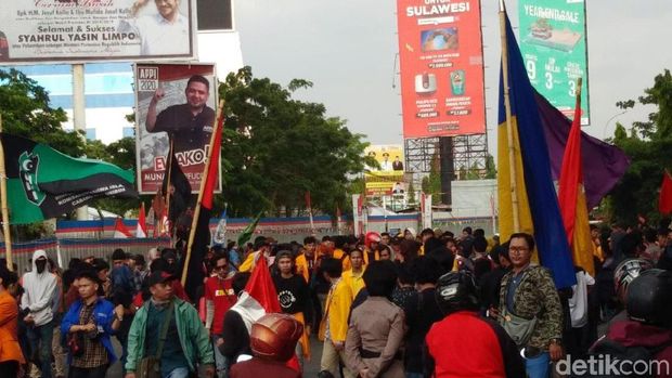 Demo mahasiswa di Makassar, Senin (28/10/2019) 
