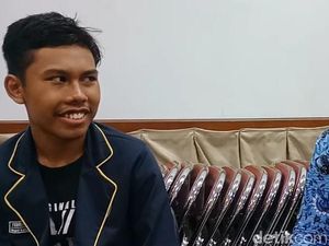 Suaranya Mirip, Febrian Dipanggil Pak Jokowi di Sekolah
