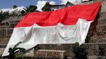 Potret Bendera Merah Putih Raksasa di Peringatan Sumpah Pemuda