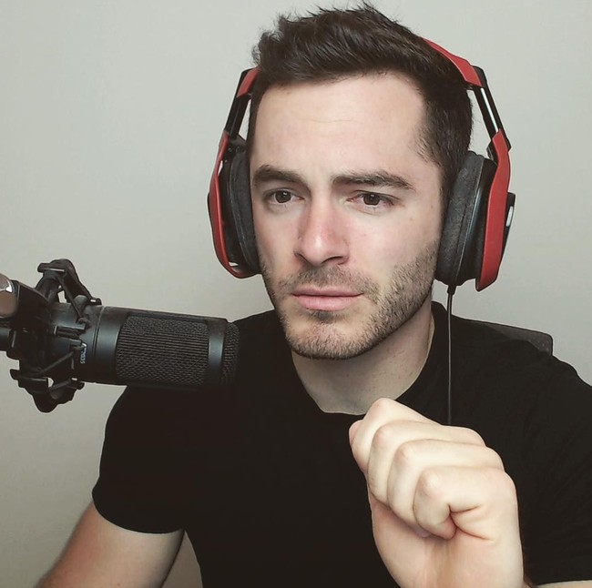 Jordan Maron memiliki rumah mewah ini di saat usianya baru 23 tahun. Saat ini YouTuber dengan subscriber lebih dari 10 juta itu sudah berusia 27 tahun. Rumah super mewahnya berada di kawasan Hollywood Hills, Los Angeles, Amerika Serikat. Foto: Dok. Instagram