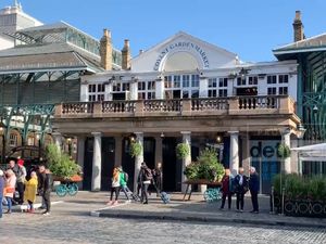 Covent Garden, Kawasan Paket Lengkap untuk Turis di London