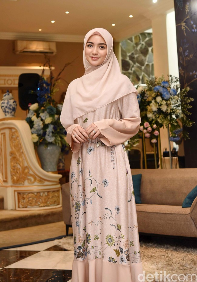Citra mengungkapkan, dalam menjalani aktivitas sehari-hari, warna pastel menjadi andalannya saat berbusana hijab. Foto: Noel/detikFoto