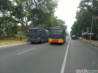 Akses ke Istana Ditutup, Demo Dipusatkan di Sekitar Patung Kuda