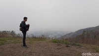 Puncak Salam biasa digunakan warga untuk melakukan berbagai ritual kebudayaan. Peringatan kemerdekaan RI pun biasa dilakukan di puncak dengan ketinggian 900 mdpl ini (Yudha/detikcom)
