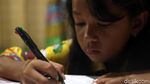 Sinar Lampu Terangi Anak-anak di Perbatasan RI Menuntut Ilmu