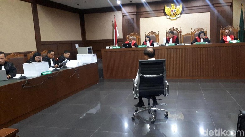 Markus Nari Dituntut Bayar Uang Pengganti USD 900 Ribu Markus Nari Dituntut Bayar Uang Pengganti USD 900 Ribu