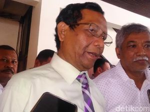 Mahfud MD Bantah Larang Penggunaan Kata Kafir di Masjid