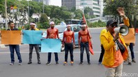 Seperti diketahui, Randi tewas akibat tertembak, sedangkan Yusuf tewas akibat hantaman benda tumpul.