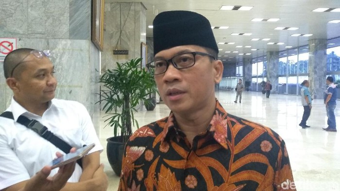 Ketua DPP PAN Yandri Susanto