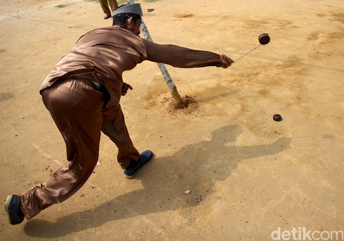 Mengenal Gasing  Permainan Tradisional Warga Natuna