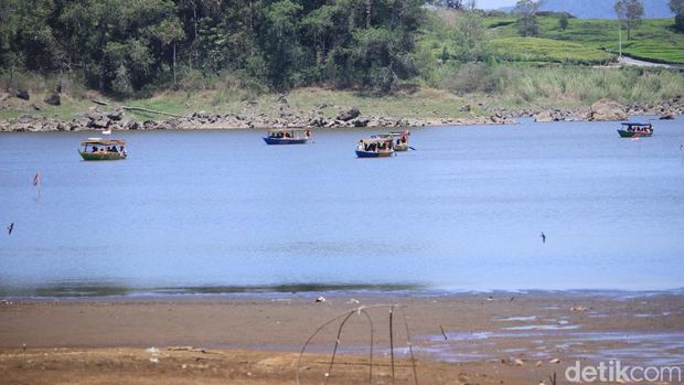 Kemarau Panjang, Situ Patenggang Mengering