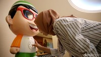 Pelopor mainan edukasi islam, Al-Qolam kembali memperkenalkan boneka pintar yang bernama Super Hafiz. Boneka tersebut merupakan mainan edukasi islami dengan teknologi berbagi kecerdasan buatan, atau Artificial Intelligence (AI), yang dirancang untuk berinterkasi dengan anak sebagai teman belajar, ngobrol ataupun bermain.