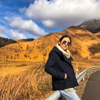 Saya tidak terlalu suka mengenakan dress karena saya pikir itu terlalu formal. Saya juga sangat jarang menggunakan make-up karena malas jika harus membersihkan, ujar Nitchaon seperti dikutip dari Detiksport. Foto: Instagram