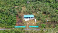 Saat ini, rasio desa berlistrik di Kabupaten Natuna sudah mencapai 90%, di mana 69 dari 76 desa sudah berlistrik. Targetnya, pada 2019, Natuna sudah 100% berlistrik.