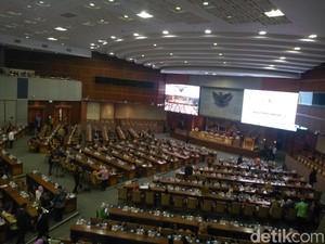 Paripurna Penetapan AKD DPR Dihadiri 362 Anggota Dewan