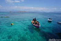 Kapal Pesiar Klasik  di Labuan Bajo Ternyata Keren Banget 