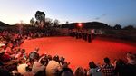 Detik-detik Pendakian Gunung Uluru Australia Tutup Permanen