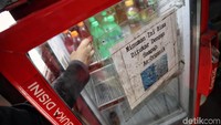 Untuk dapat berjalan-jalan ke luar negeri maupun umrah, para nasabah di bank sampah Kecamatan Koja Jakarta Utara ini diminta untuk menabung sampak senilai Rp 475.000 per bulannya selama setahun.