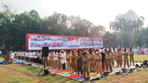 Pemkot Depok Gelar Salat Istisqa di Balai Kota