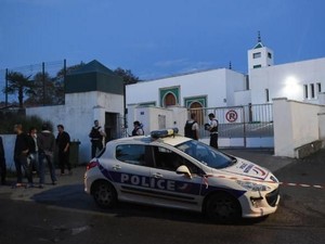Cara Prancis Sisir Masjid Demi Tangkal Kaum Radikal