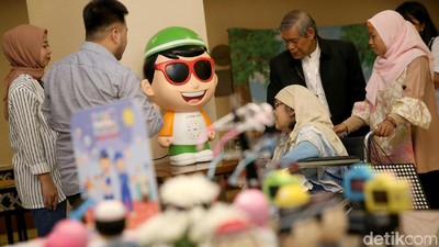 Keren! Boneka Ini Bisa jadi Teman Bermain Sambil Belajar