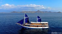 Anda ingin hiburan di atas kapal? Putarlah musik melalui sound yang bisa disambungkan ke smartphone Anda dengan bluetooth karena tidak ada TV (Sunandi Mimo/detikcom)