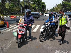 Operasi Zebra Semeru di Surabaya, Jejak Pelanggar Direkam saat Urus SIM