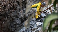 Proyek normalisasi Kali Kayu Putih merupakan aliran dari Kali Sunter.