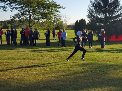 Remaja SMA Ini Didiskualifikasi dari Lomba Lari karena Pakai Hijab