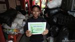 Asyiknya Pergi Umrah Hanya dengan Menabung Sampah