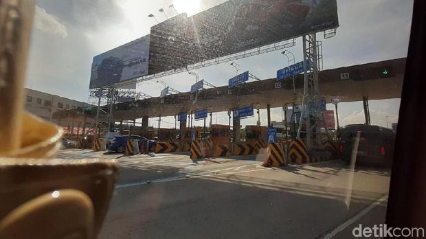 RI Unggul, Bayar Tol di Bangkok Masih Cara 'Jadul'