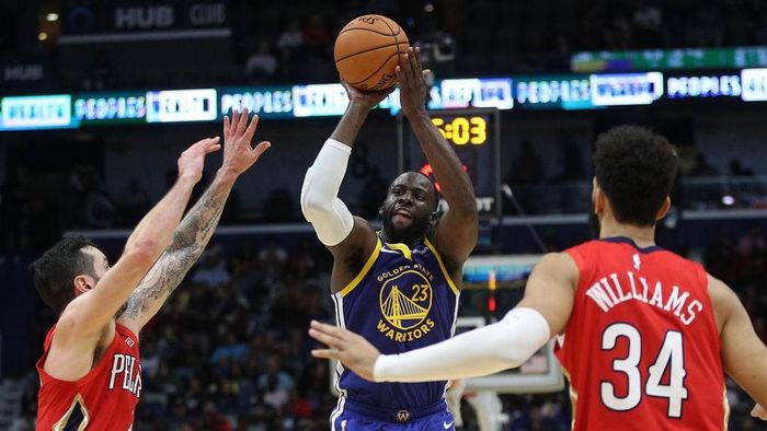 Golden State Warriors meraih kemenangan perdana di NBA musim ini usai mengalahkan New Orleans Perlicans (Foto: Graythen/Getty Image)