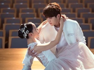 Shin Hye-sun Nangis Ciuman dengan Kim Myung-soo di Angels Last Mission