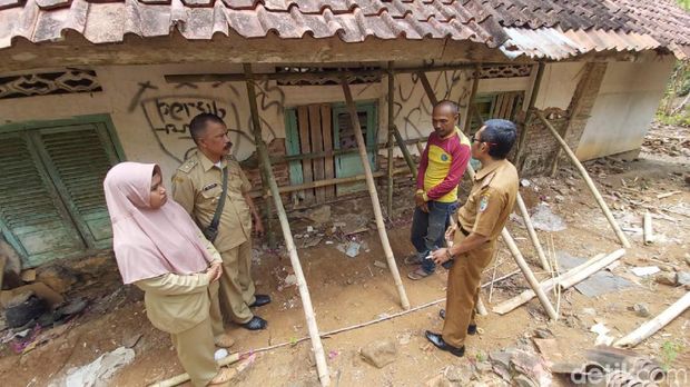 Pergerakan Tanah, 10 Rumah di Sukamandi Ciamis Retak-retak